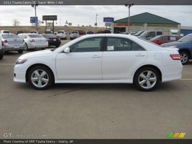  2011 Camry SE Super White