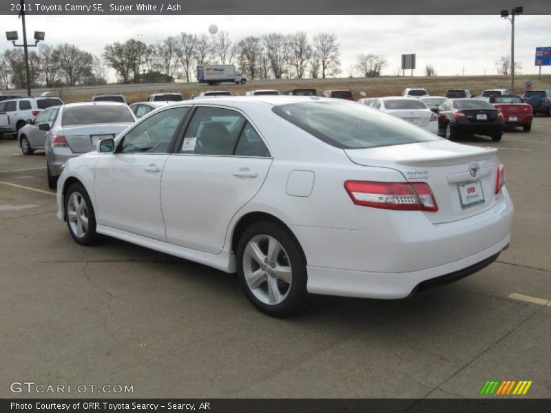 Super White / Ash 2011 Toyota Camry SE