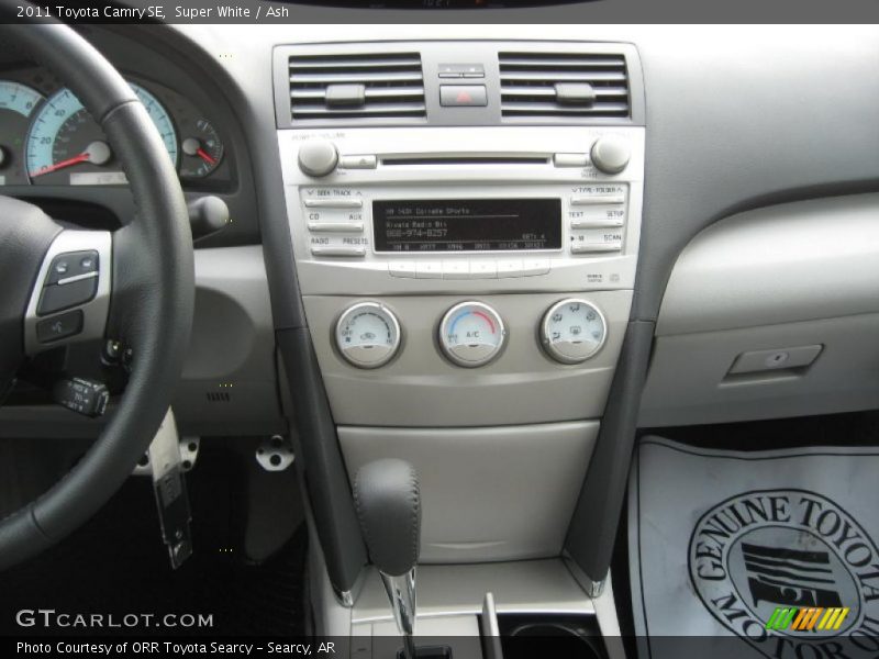 Super White / Ash 2011 Toyota Camry SE