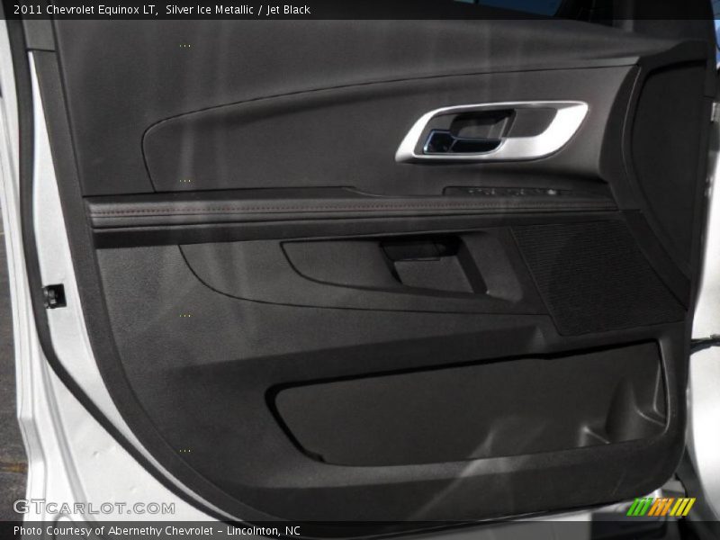 Silver Ice Metallic / Jet Black 2011 Chevrolet Equinox LT