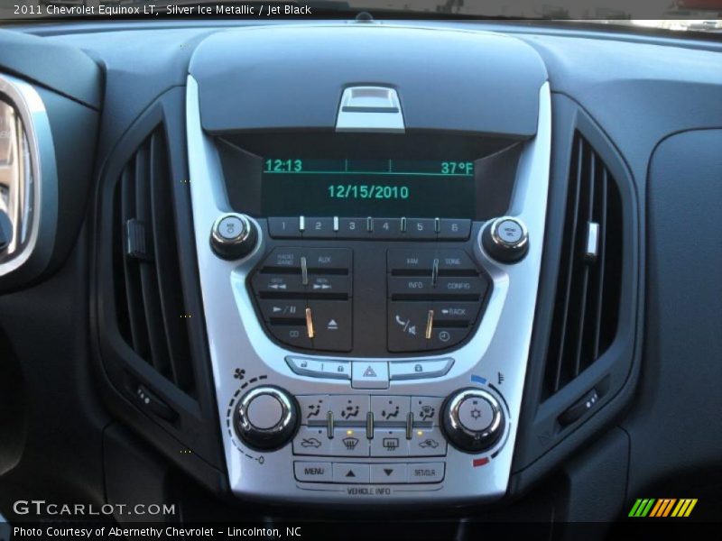 Silver Ice Metallic / Jet Black 2011 Chevrolet Equinox LT