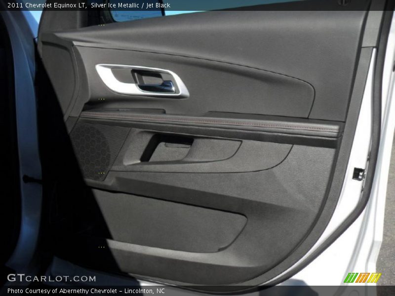 Silver Ice Metallic / Jet Black 2011 Chevrolet Equinox LT