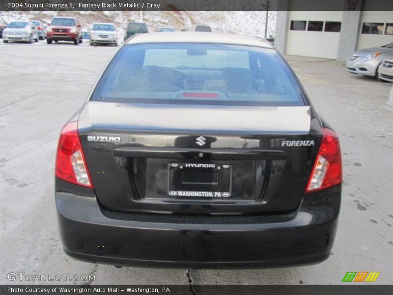 Fantasy Black Metallic / Gray 2004 Suzuki Forenza S