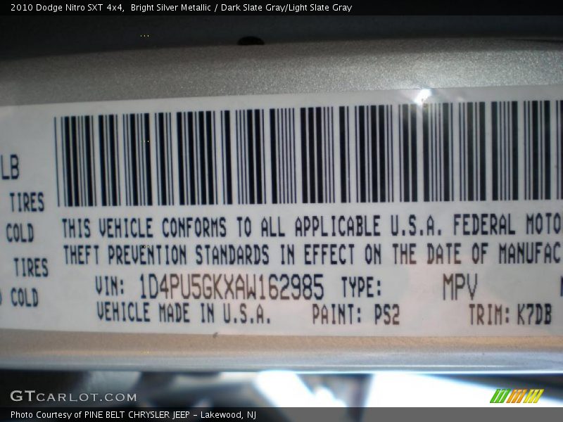Bright Silver Metallic / Dark Slate Gray/Light Slate Gray 2010 Dodge Nitro SXT 4x4