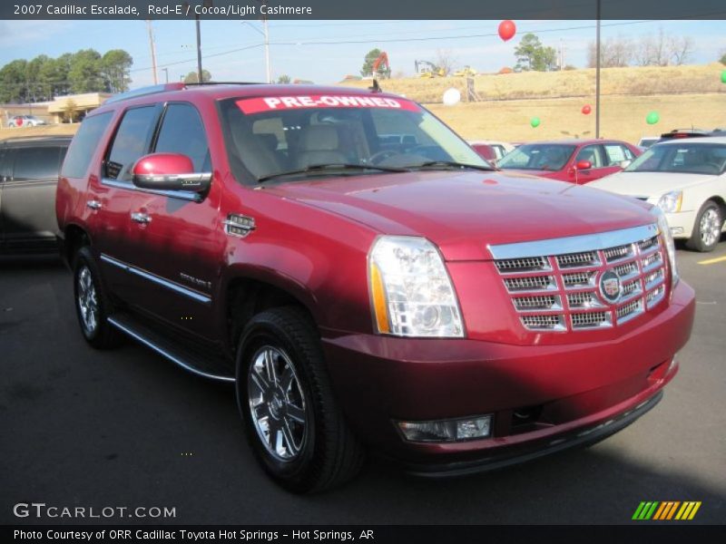 Red-E / Cocoa/Light Cashmere 2007 Cadillac Escalade