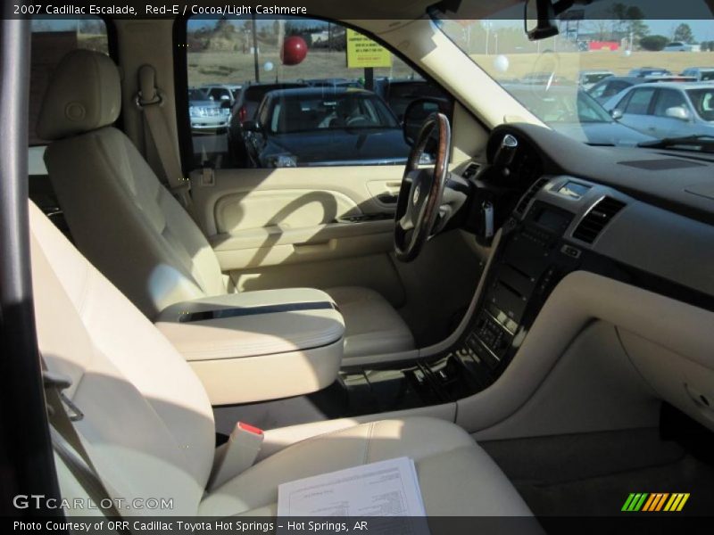 Red-E / Cocoa/Light Cashmere 2007 Cadillac Escalade