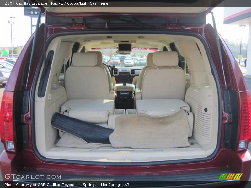 Red-E / Cocoa/Light Cashmere 2007 Cadillac Escalade
