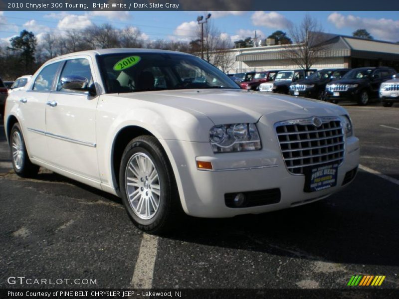 Bright White / Dark Slate Gray 2010 Chrysler 300 Touring