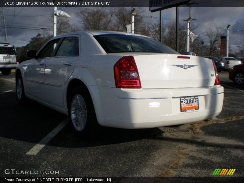 Bright White / Dark Slate Gray 2010 Chrysler 300 Touring