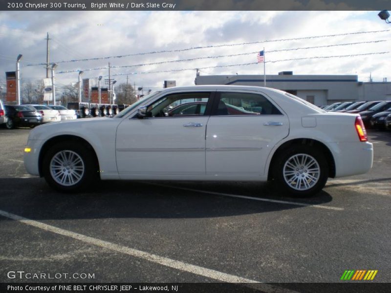 Bright White / Dark Slate Gray 2010 Chrysler 300 Touring