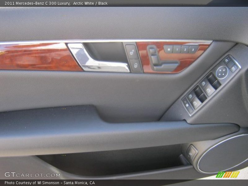 Arctic White / Black 2011 Mercedes-Benz C 300 Luxury