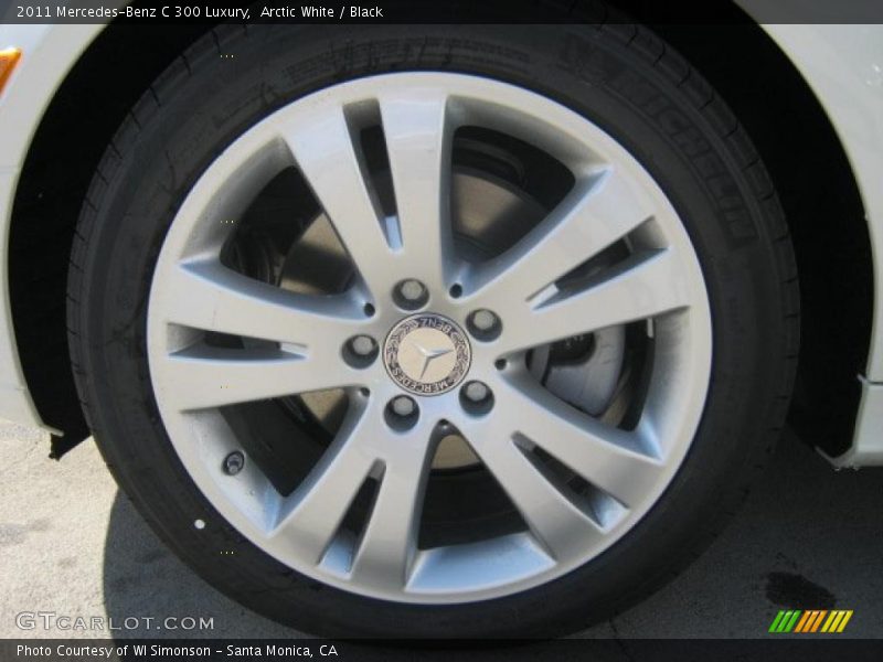 Arctic White / Black 2011 Mercedes-Benz C 300 Luxury