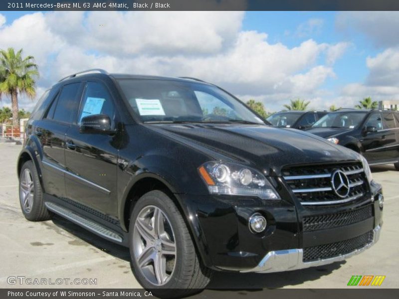 Front 3/4 View of 2011 ML 63 AMG 4Matic