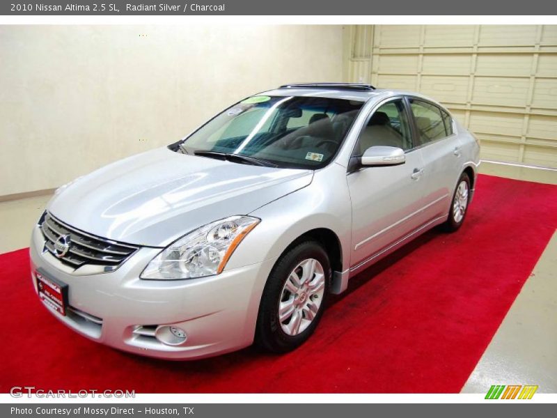 Radiant Silver / Charcoal 2010 Nissan Altima 2.5 SL