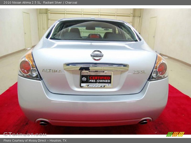 Radiant Silver / Charcoal 2010 Nissan Altima 2.5 SL