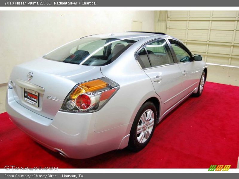 Radiant Silver / Charcoal 2010 Nissan Altima 2.5 SL