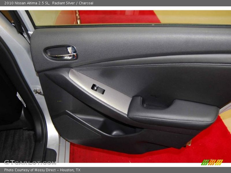 Radiant Silver / Charcoal 2010 Nissan Altima 2.5 SL