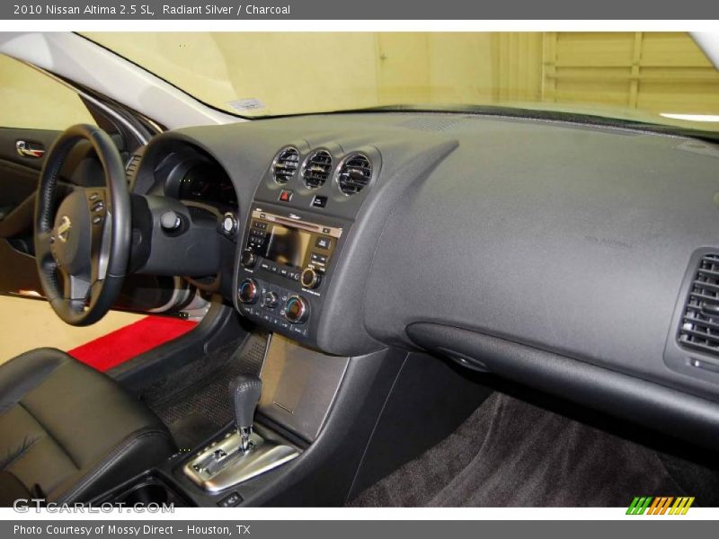 Radiant Silver / Charcoal 2010 Nissan Altima 2.5 SL