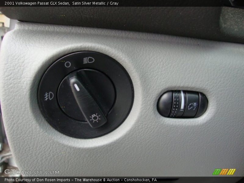 Satin Silver Metallic / Gray 2001 Volkswagen Passat GLX Sedan