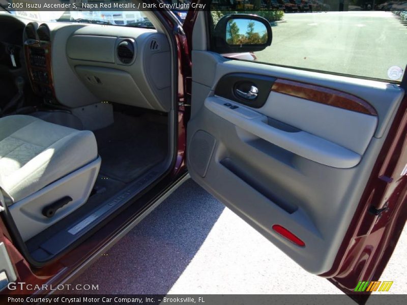 Napa Red Metallic / Dark Gray/Light Gray 2005 Isuzu Ascender S