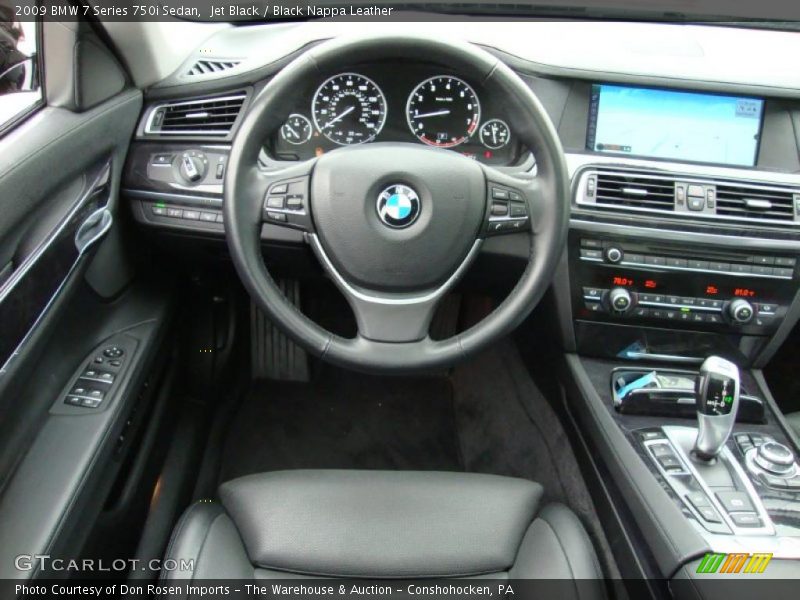 Dashboard of 2009 7 Series 750i Sedan