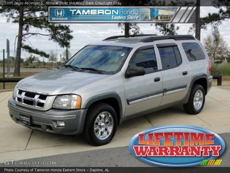 Mineral Silver Metallic / Dark Gray/Light Gray 2005 Isuzu Ascender S