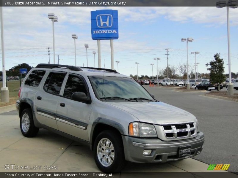 Mineral Silver Metallic / Dark Gray/Light Gray 2005 Isuzu Ascender S