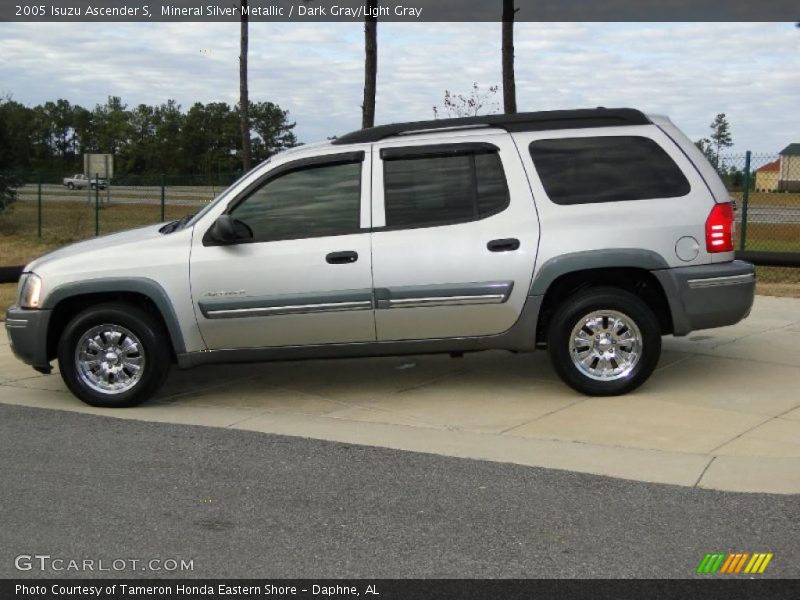Mineral Silver Metallic / Dark Gray/Light Gray 2005 Isuzu Ascender S