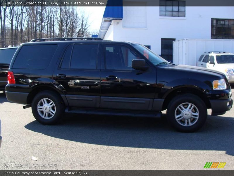 Black / Medium Flint Grey 2006 Ford Expedition XLT 4x4