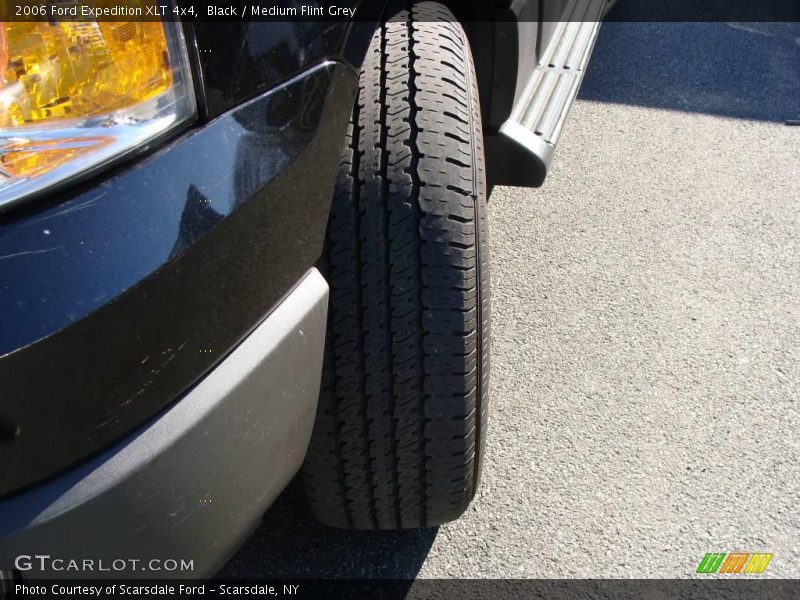 Black / Medium Flint Grey 2006 Ford Expedition XLT 4x4