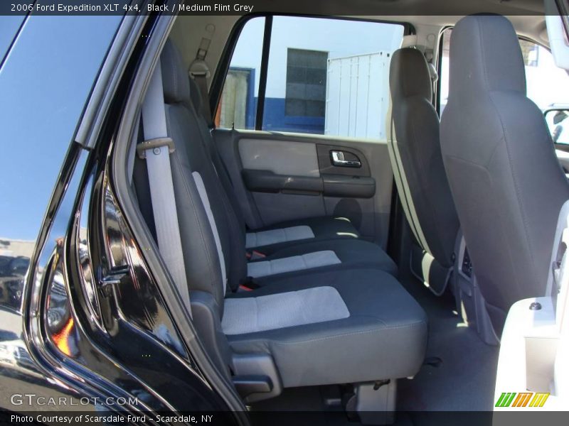 Black / Medium Flint Grey 2006 Ford Expedition XLT 4x4