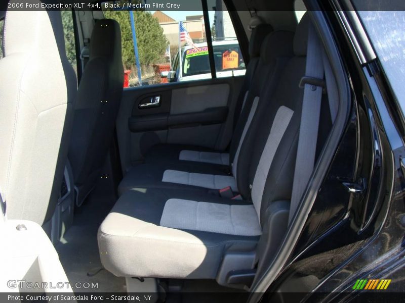 Black / Medium Flint Grey 2006 Ford Expedition XLT 4x4