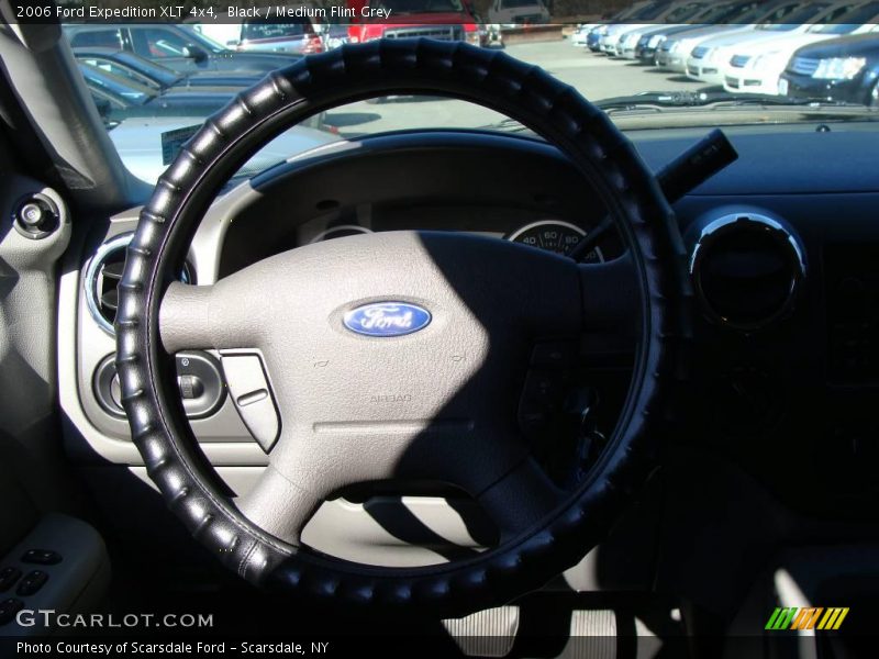 Black / Medium Flint Grey 2006 Ford Expedition XLT 4x4