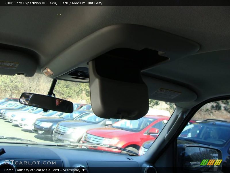 Black / Medium Flint Grey 2006 Ford Expedition XLT 4x4