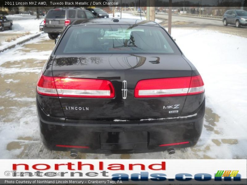 Tuxedo Black Metallic / Dark Charcoal 2011 Lincoln MKZ AWD