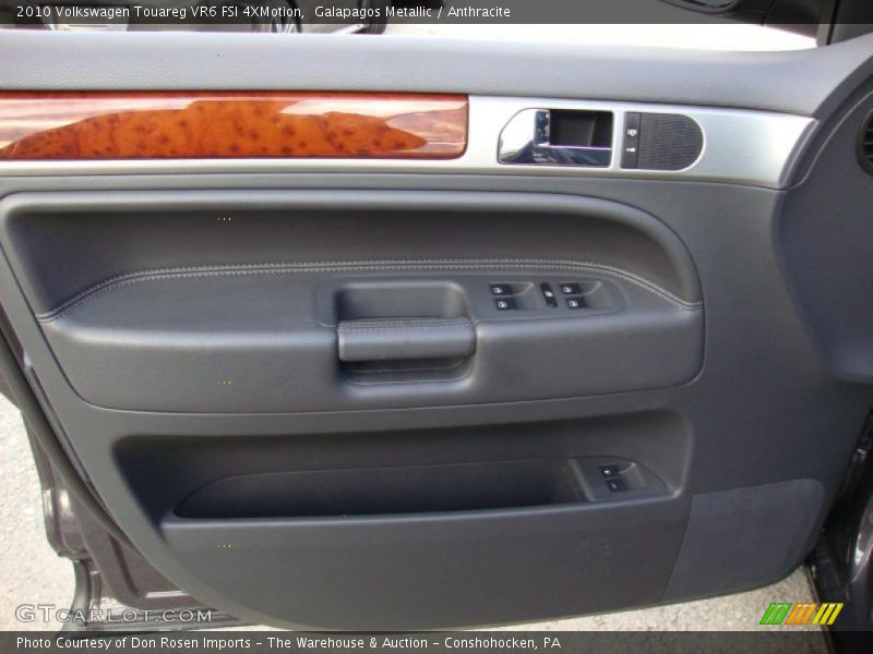 Door Panel of 2010 Touareg VR6 FSI 4XMotion