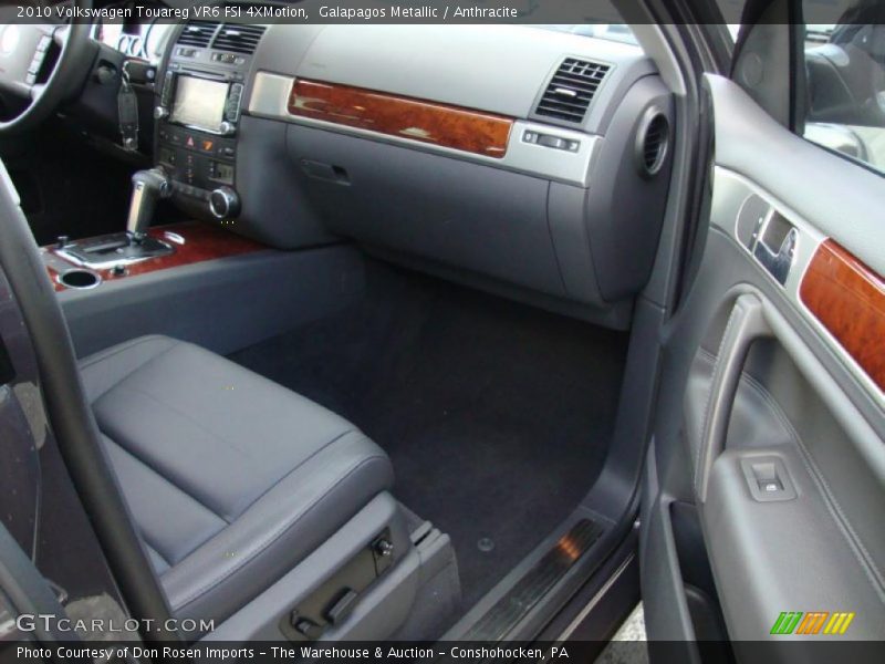 Galapagos Metallic / Anthracite 2010 Volkswagen Touareg VR6 FSI 4XMotion