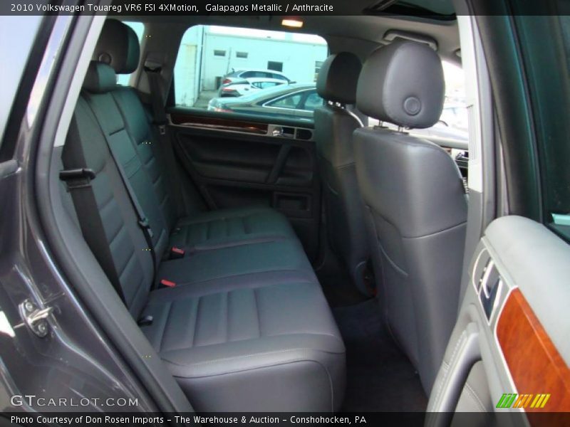 Galapagos Metallic / Anthracite 2010 Volkswagen Touareg VR6 FSI 4XMotion