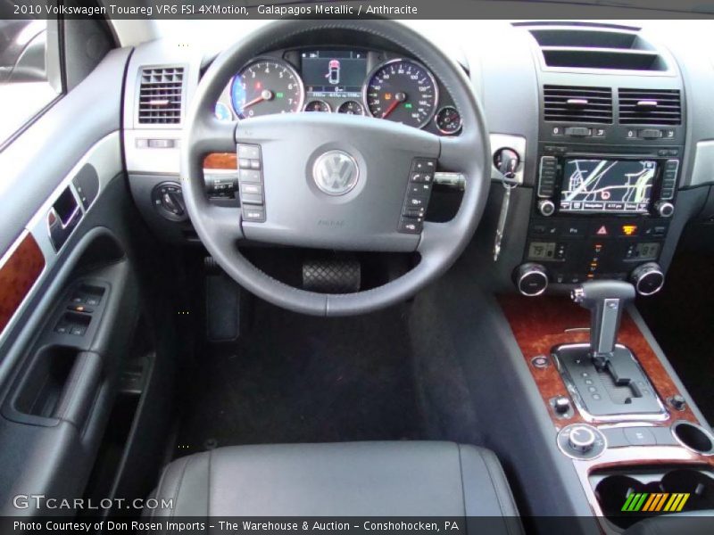 Galapagos Metallic / Anthracite 2010 Volkswagen Touareg VR6 FSI 4XMotion