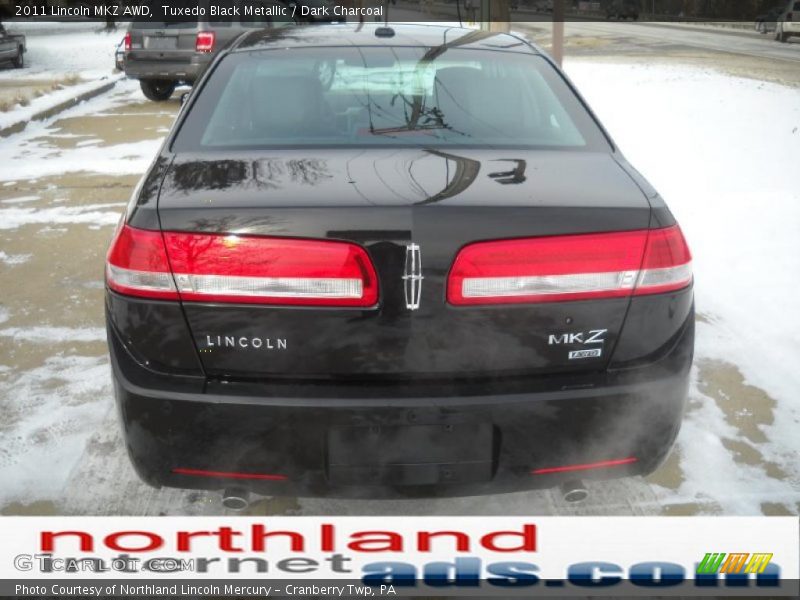 Tuxedo Black Metallic / Dark Charcoal 2011 Lincoln MKZ AWD