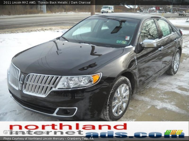 Tuxedo Black Metallic / Dark Charcoal 2011 Lincoln MKZ AWD