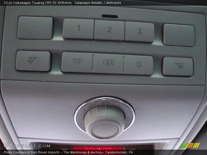 Galapagos Metallic / Anthracite 2010 Volkswagen Touareg VR6 FSI 4XMotion