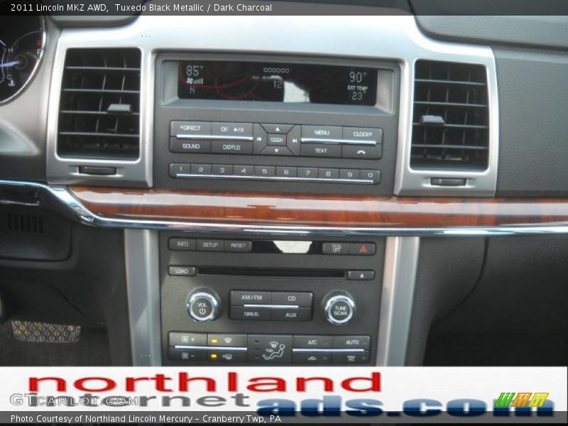 Tuxedo Black Metallic / Dark Charcoal 2011 Lincoln MKZ AWD