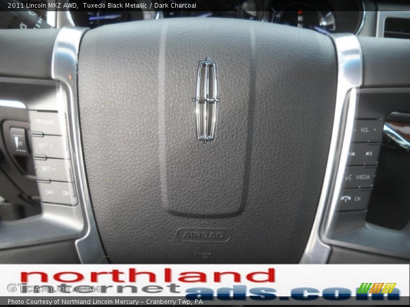 Tuxedo Black Metallic / Dark Charcoal 2011 Lincoln MKZ AWD