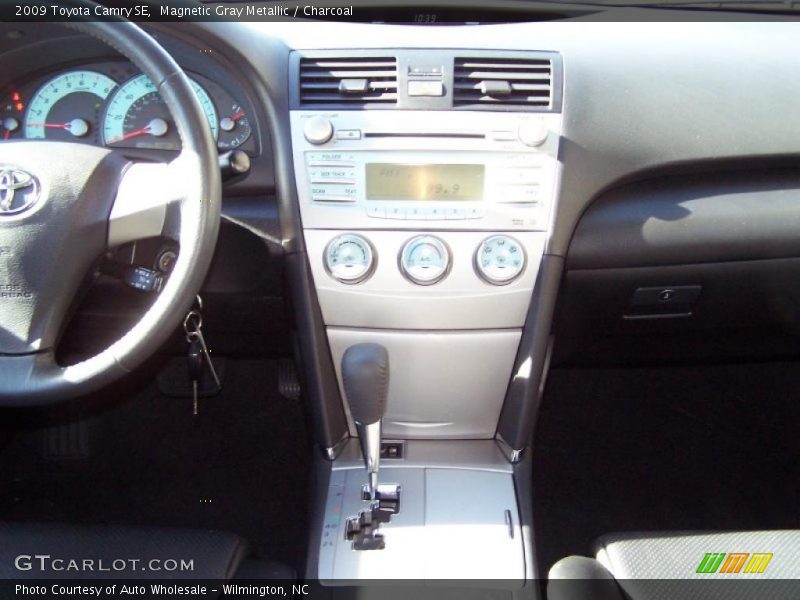 Magnetic Gray Metallic / Charcoal 2009 Toyota Camry SE