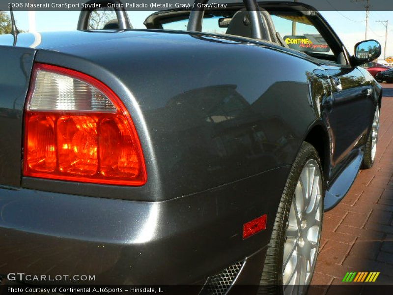 Grigio Palladio (Metallic Gray) / Gray/Gray 2006 Maserati GranSport Spyder