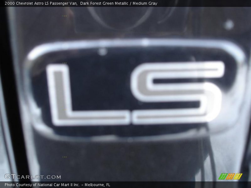 Dark Forest Green Metallic / Medium Gray 2000 Chevrolet Astro LS Passenger Van
