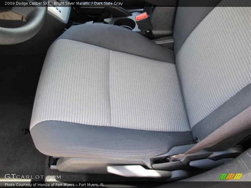 Bright Silver Metallic / Dark Slate Gray 2009 Dodge Caliber SXT