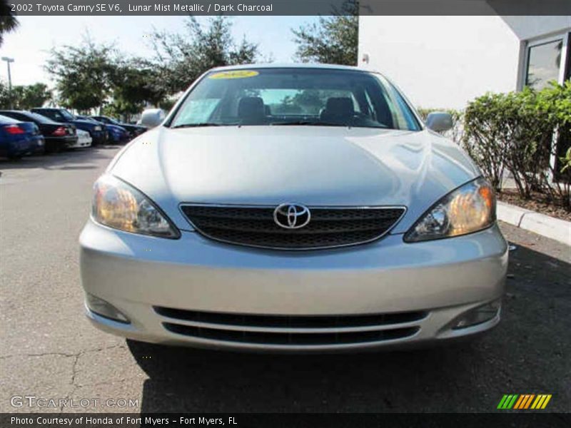 Lunar Mist Metallic / Dark Charcoal 2002 Toyota Camry SE V6