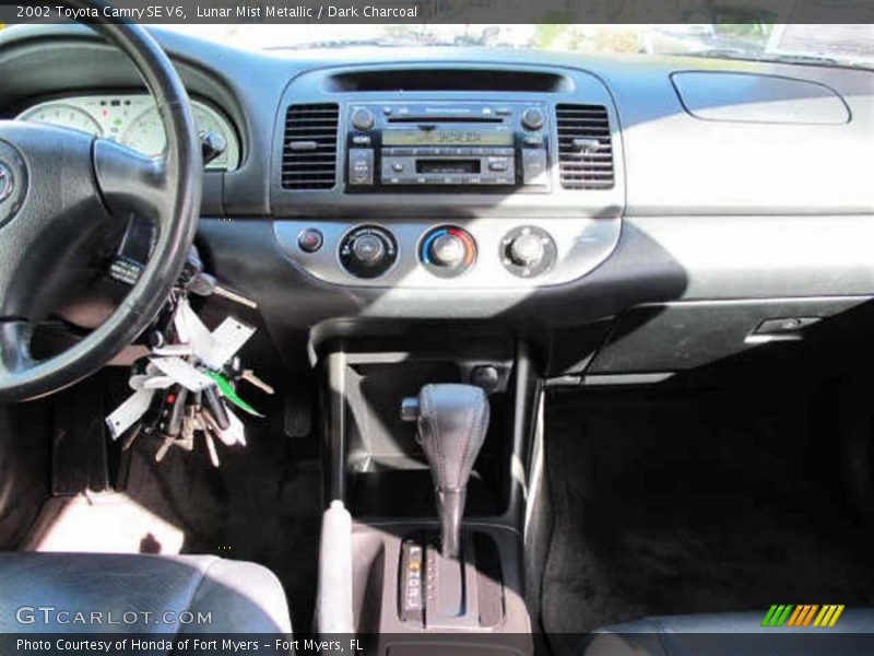 Lunar Mist Metallic / Dark Charcoal 2002 Toyota Camry SE V6